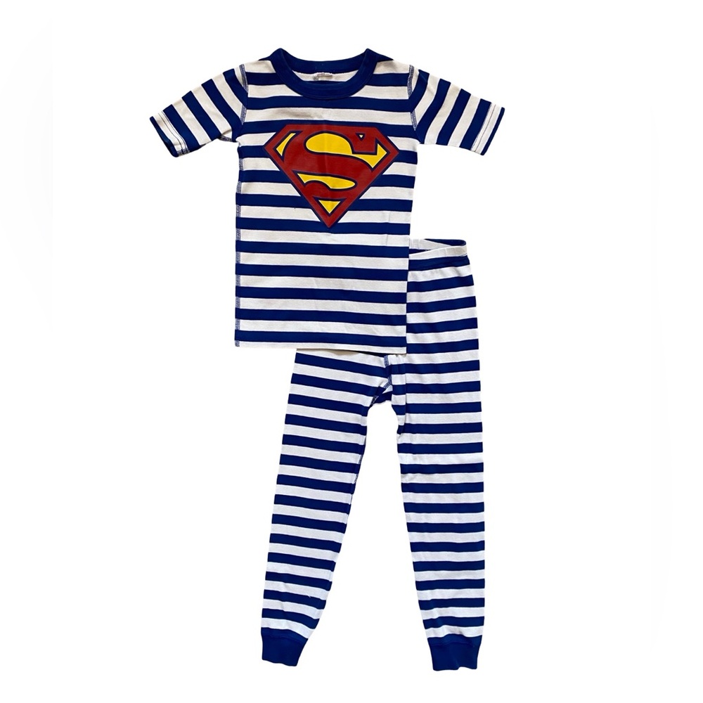 Hanna Andersson - Superman Pajama Set Long pants Short Sleeve shirt - Size 6-7